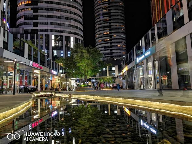 极客网  北京的夜，霓虹闪烁，华为nova3帮你纪录北京夜景