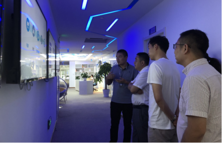 杭州市未来科技城管委会领导莅临超级科级参观指导