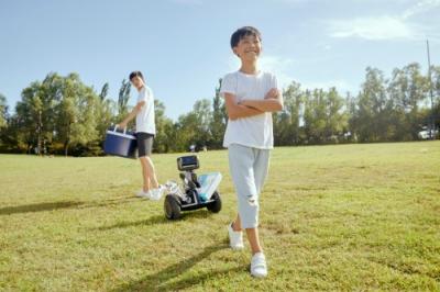 Segway路萌机器人登陆中国大陆 京东预售直降500元