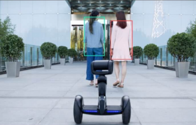 Segway路萌机器人登陆中国大陆 京东预售直降500元