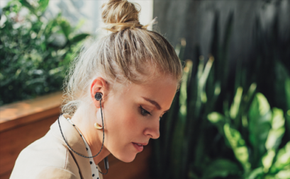 AKG N200 WIRELESS 入耳式无线蓝牙耳机闪耀上市