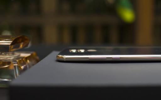 颜值不逊金色iPhone实力堪比旗舰 华为麦芒7铂光金评测