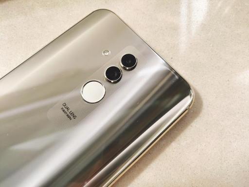 金色iPhone要失宠 铂光金华为麦芒7惊艳亮相