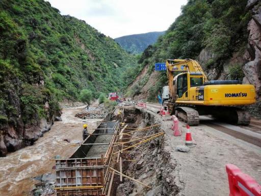 反骑318 挑战烂泥路 麦芒香格里拉环线骑行