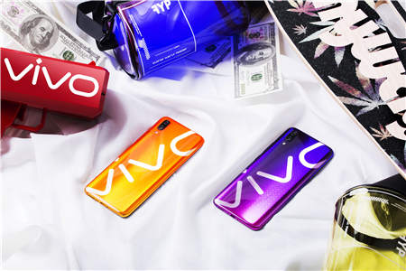 vivo LOGO PHONE新潮登场 展现别样自我