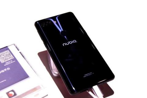 华为麦芒7为你记录与家人团聚的欢笑