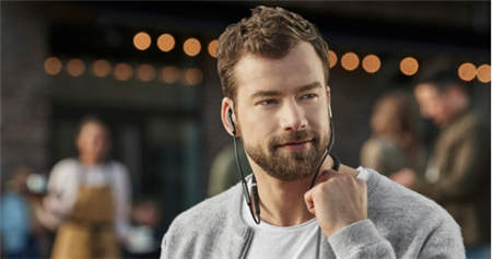 为什么现代年轻人总是成天戴着耳机？