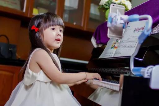 琴妈钢琴陪练十年，柚子练琴帮助琴童练琴养成规律