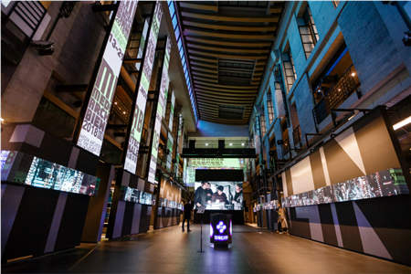2018国际媒体建筑双年展在京开幕， 爱普生工程投影机惊艳亮相现场