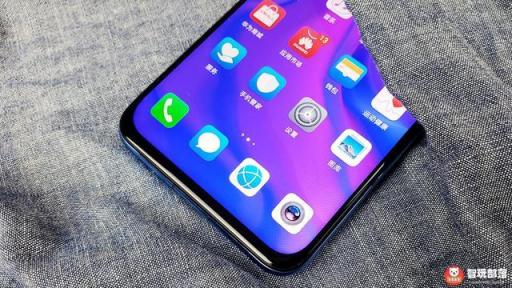 华为nova4评测：全面屏手机迎来新形态，自拍极点全面屏！