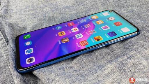 华为nova4评测：全面屏手机迎来新形态，自拍极点全面屏！