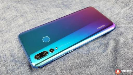 华为nova4评测：全面屏手机迎来新形态，自拍极点全面屏！