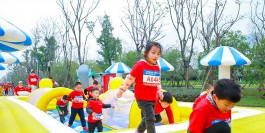 2018小马星球亲子迷你马拉松第二季圆满收官，杭州近千组家庭用爱温暖冬日