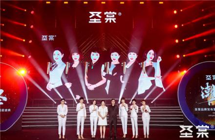 “潮圣”之路全明星助阵 吴鲁璐孵化全民品牌梦想