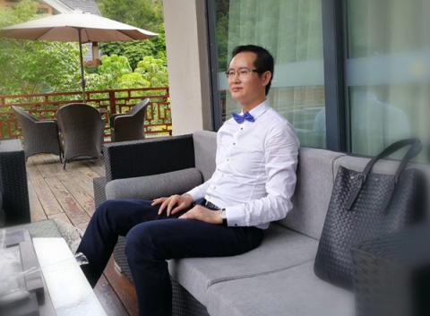 郑旭恩：一位广东潮汕草根的奋斗史