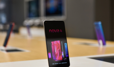 三大电商平台好评近满分，华为nova4为何受到如此欢迎？