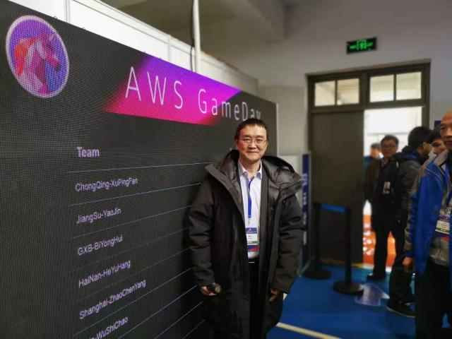 刘鹏教授圆满执裁世界技能大赛云计算全国选拔赛