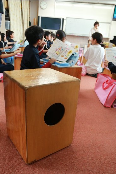 前方日本小学高能：Pad配古筝，书包抗震防溺