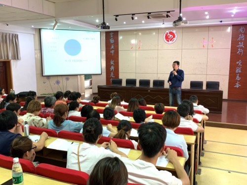 vipJr数学大咖做客“江苏家长大讲堂”，分享科学教育方法