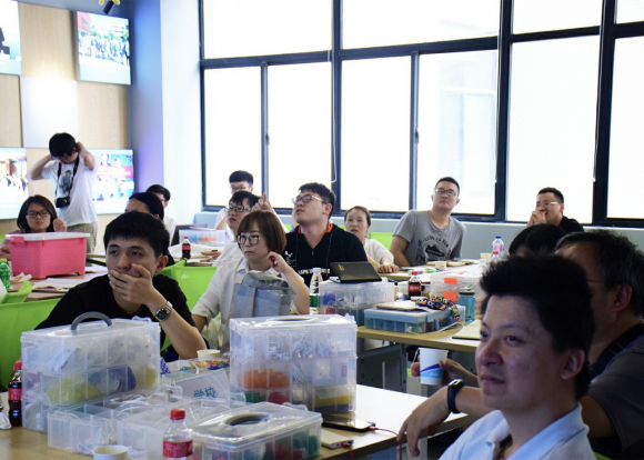 华东师范大学联合索尼KOOV完成教育机器人中级教师研修班
