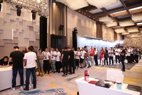 猛犸电动举办新零售创富峰会 共建安全智能出行新生态