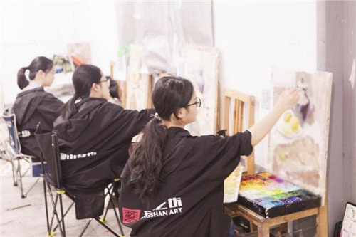 《小欢喜》热播直面高考的忧与乐：杭州艺考画室象山艺坊为艺考正名！