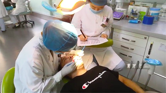 在家就能美白牙齿｜ 素士成为国内首款通过【专业临床美白实验认证】的电动牙刷