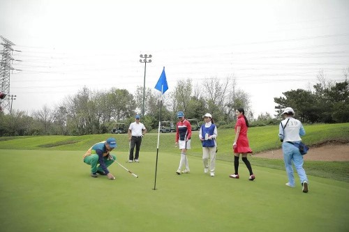 爱向明天——第9届瑞尔杯慈善高尔夫球赛成功举办