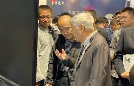 CDIMA｜易诚高科OLED人工智能校准全栈解决方案获两院院士认可