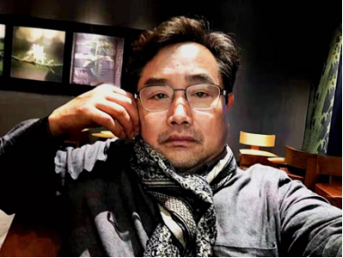 作家蜀水：香山红叶传承着红色的基因