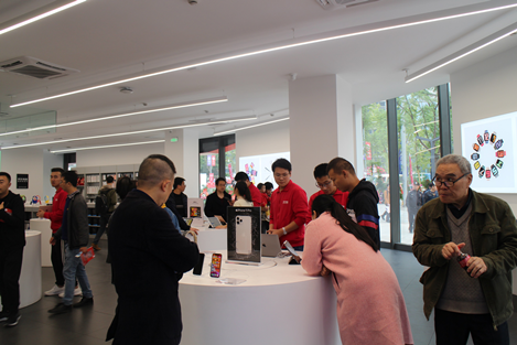 老果粉体验京东电器超级体验店Apple区：产品全、体验好、服务棒