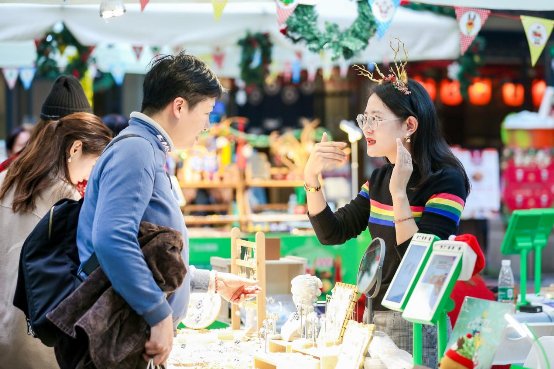 刷脸支付赋能零售商家，织点智能圣诞集市亮相广州