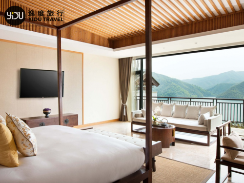 当逸度旅行的“小而美”碰上“大而全”线上酒店预订平台,谁会更有优势?