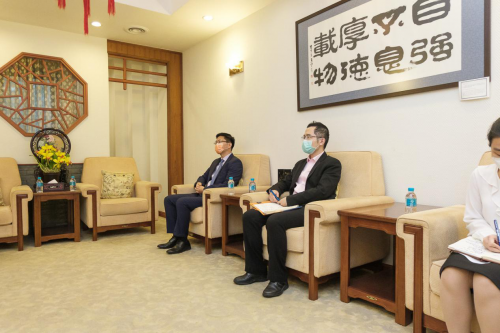 驻泰总领事点赞善举，亚洲大众集团捐赠医疗物资 共抗疫情