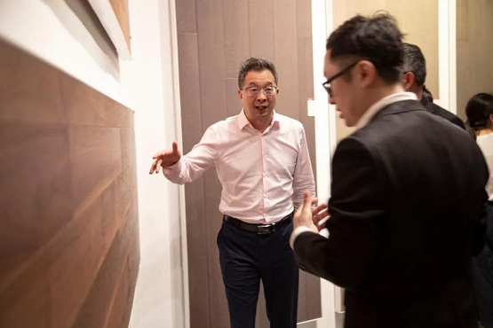 国家工信部副局长何亚琼一行亲临书香门地考察参观