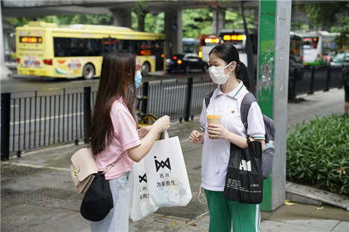 暖心吉米应援高考，寒窗苦读旗开得胜