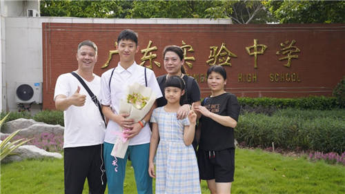 暖心吉米应援高考，寒窗苦读旗开得胜