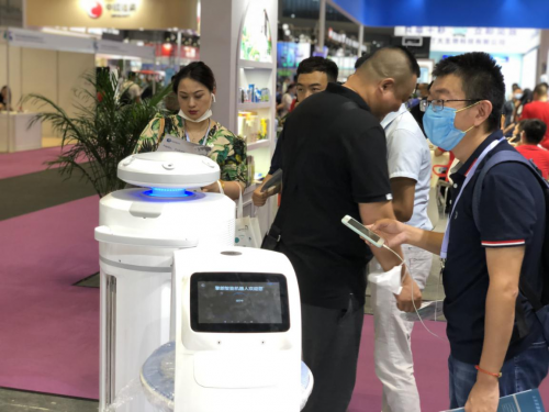 携新品消毒机器人 擎朗智能亮相2020CCE上海国际清洁展