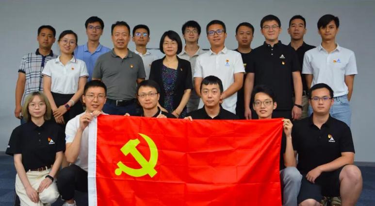 云轴党支部与闵行区科委科协事业单位第一支部联合举行主题党日活动