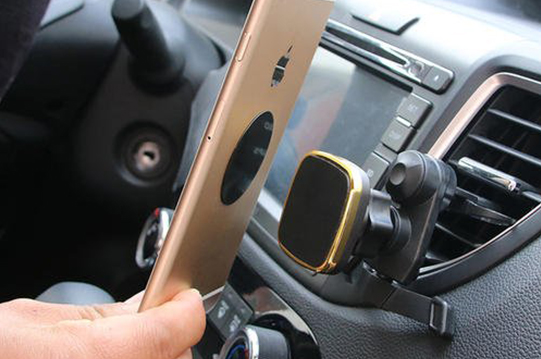 iPhone 12机身新增一圈磁铁，目的直指磁吸无线充电?