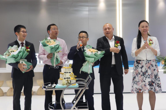 相信APP上线壹周年暨上海运营中心启动仪式成功举办