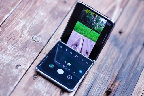 三星Galaxy Z Flip 5G创新折叠玩法 让拍照也创意十足
