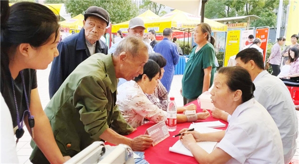 仲景宛西制药、山东燕喜堂医药带你体验“仲景·奇妙夜”线下亲子互动