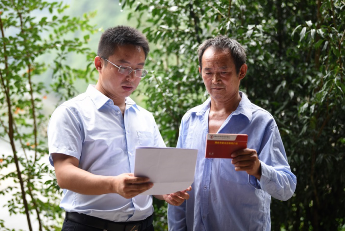奔小康·移动印记②丨精准施策，发展产业“钱袋鼓”