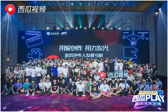 3年仿造杭州城，3月复原《红楼梦》，西瓜视频创作人WilliamC的游戏人生