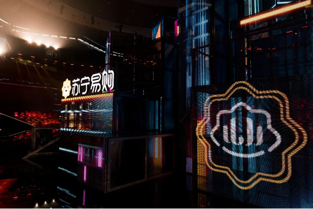 今晚7点半北京卫视苏宁超级秀，高能预警！