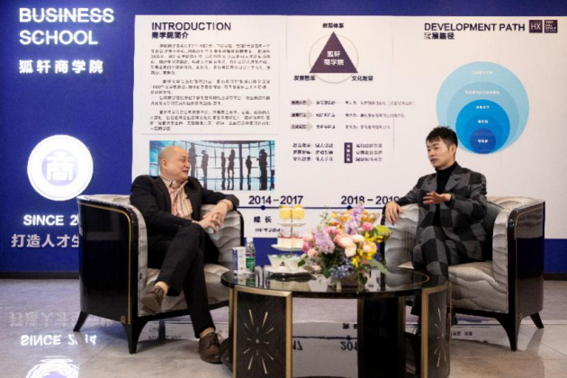 豪横产业布局，11月15日胡轩&汤镇业直播间，与百万粉丝共证发展大业