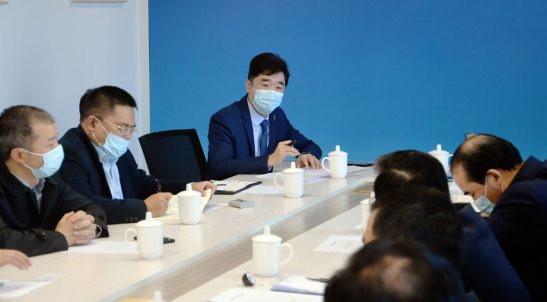 张敬华与科技企业家交流学习贯彻五中全会精神的体会