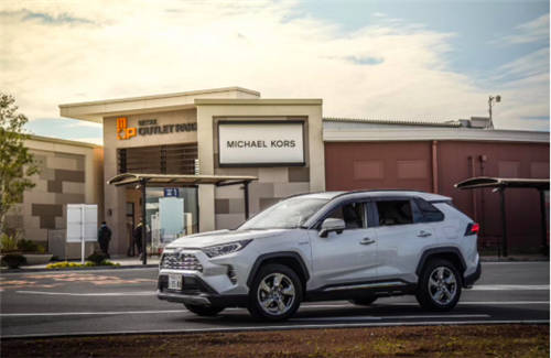 SUV如何选？“全新RAV4荣放”年轻人的不二之选！