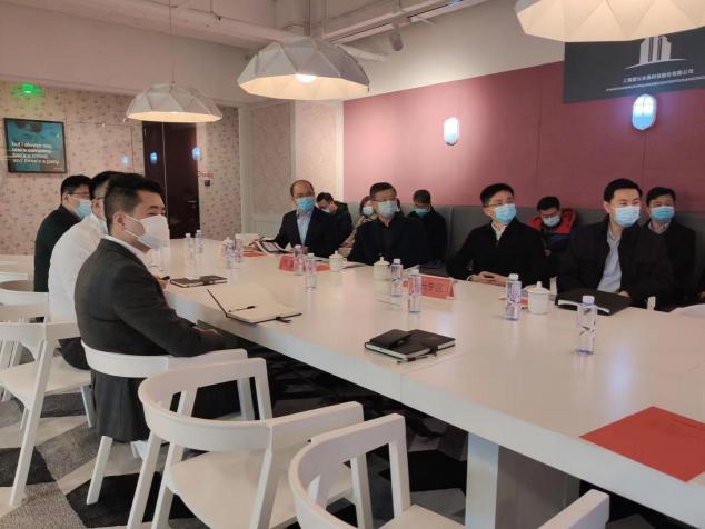上海市委常委、常务副市长陈寅一行莅临盟云全息考察调研